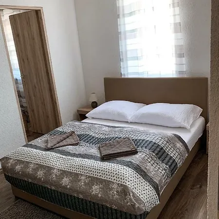 Leila Bed & Breakfast
